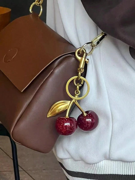 1 pieza Colgante de cristal con forma de cereza, brillante con clip, accesorios de resina y metal brillantes