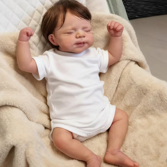 Una muñeca bebé reborn de 48 cm (19 pulgadas) que duerme