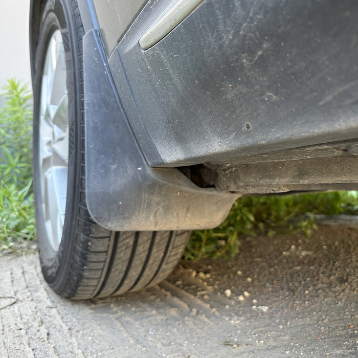 Juego de 4 Piezas con Accesorios de Instalación para Guardabarros de Neumáticos de Coche Pequeño