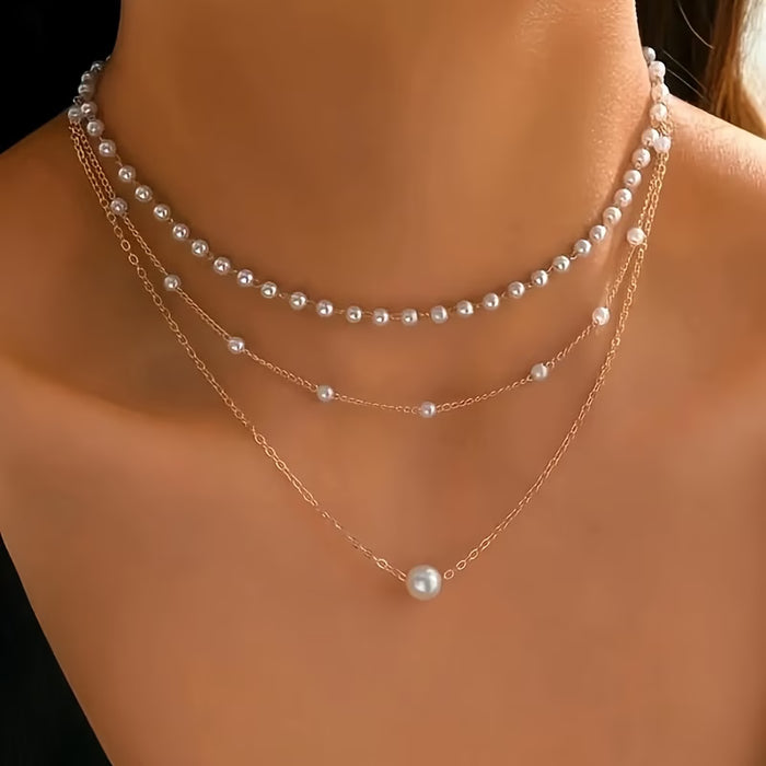 Collares elegantes de perlas de imitación de triple capa para mujer