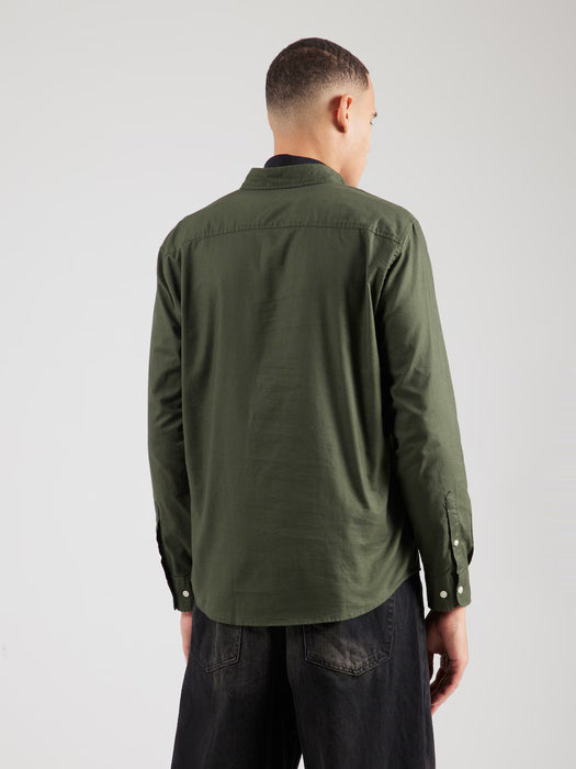 Express Slim Soft Wash Camisa de manga larga con cuello y botones color verde oscuro
