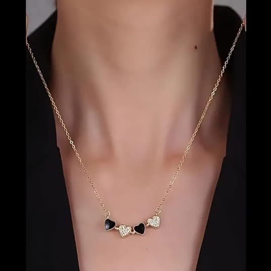 Collar con colgante de corazón y trébol de cuatro hojas , bisutería de imitación