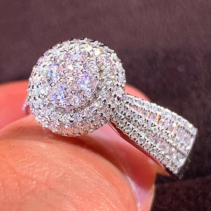 Anillo de Compromiso de Lujo para Mujer con Micro Pavé Sintético
