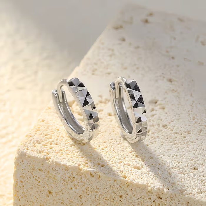 Pendientes de acero inoxidable pulido en forma de diamante, fáciles y elegantes