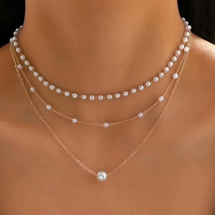Collares elegantes de perlas de imitación de triple capa para mujer