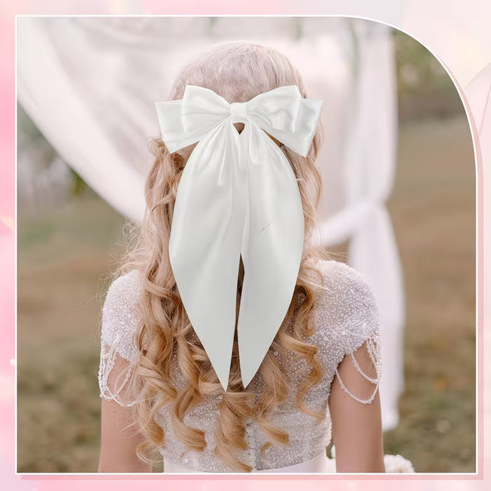 Un set de cuatro diademas de satén grandes y extra grandes con un estilo de clip, lindas adornos para el cabello