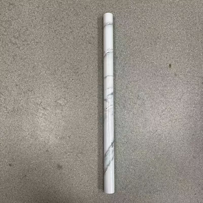 Un rollo de papel tapiz autoadhesivo de cocina de 118 pulgadas
