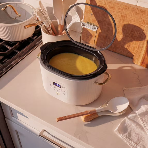 Reposacucharas de cerámica moderno de Thyme & Table con mango de bambú