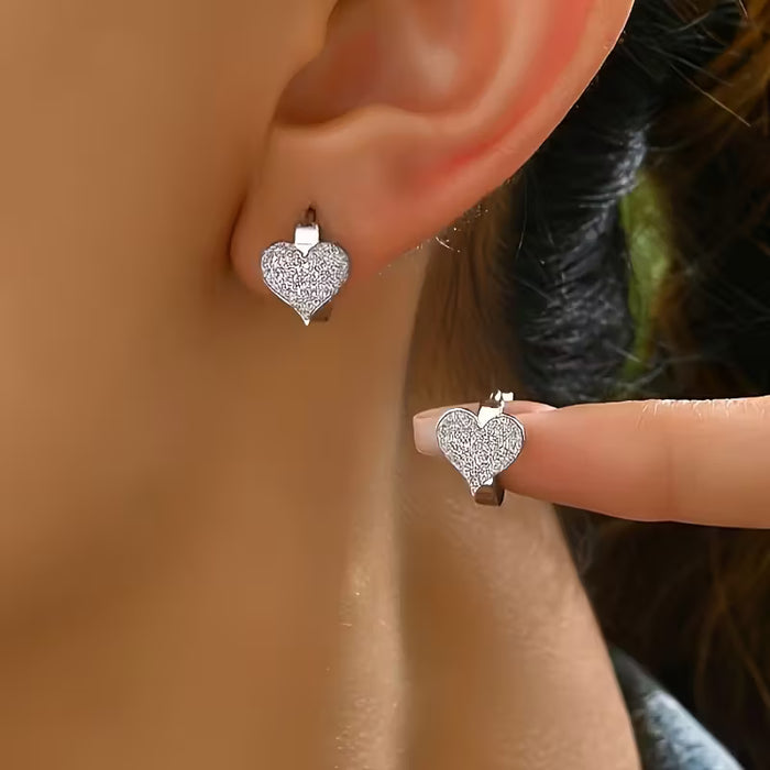 1 par de aretes mate en forma de corazón para mujer