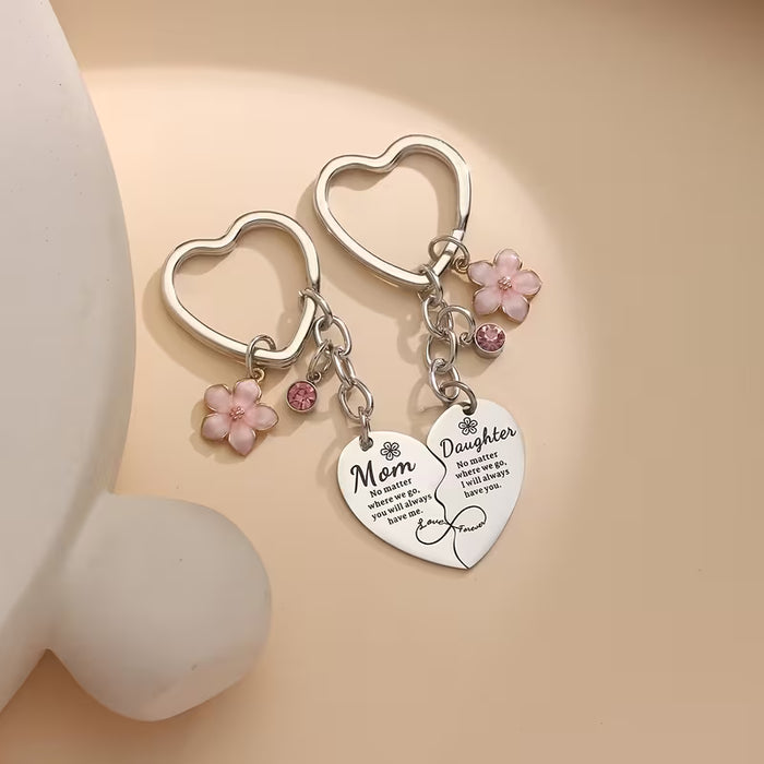 2 piezas de llaveros con corazón colgante de flores y diamantes de imitación - "Mamá" y "Hija"