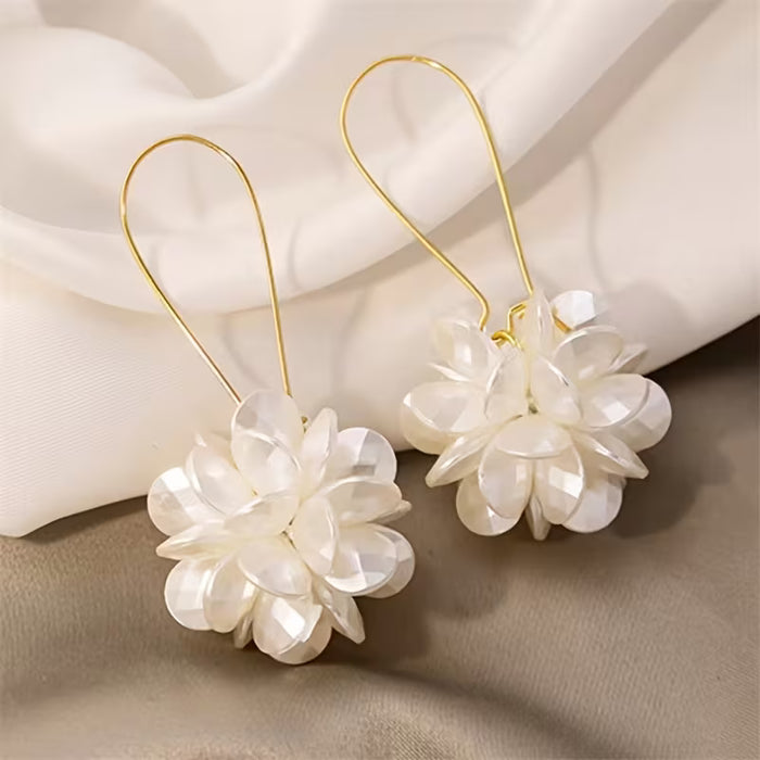 Pendientes largos de bola floral con diseño exagerado para mujer