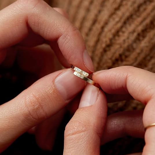 Anillo cristiano ajustable de dos capas de acero inoxidable para mujeres y hombres "Trust God"