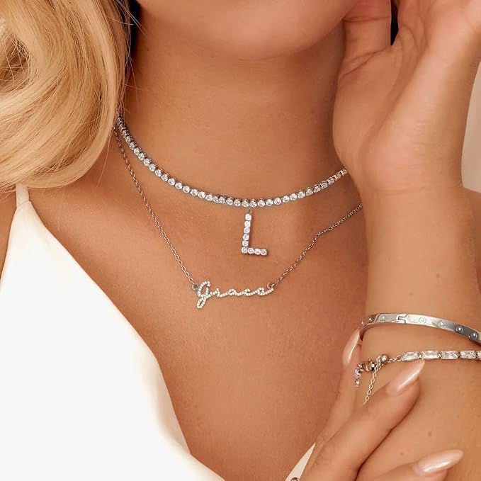 Collar gargantilla con diamantes de circonita cúbica brillantes para mujer con letra inicial