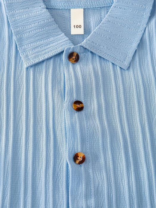 Conjunto de camisa de manga corta con cuello y estampado de olas y pantalón corto casual