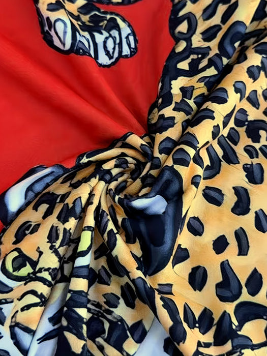 Vestido de manga corta con mangas de estampado de leopardo