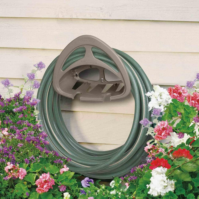 Suncast Hangout HH150 - pack de 2 soportes para manguera de jardín de resina duradera para montaje en pared