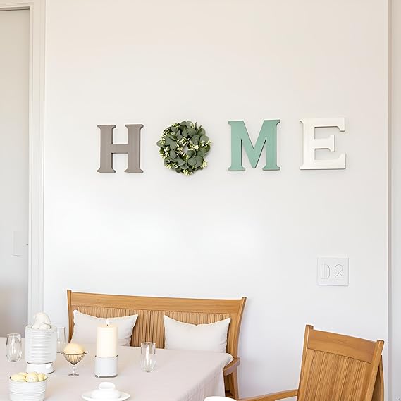 Letrero de pared Mkono Farmhouse con eucalipto artificial