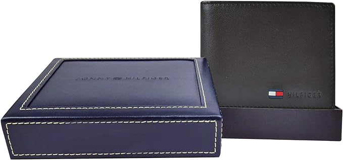 Cartera para hombre Tommy Hilfiger Passcase con ventana para identificación- Marrón británico