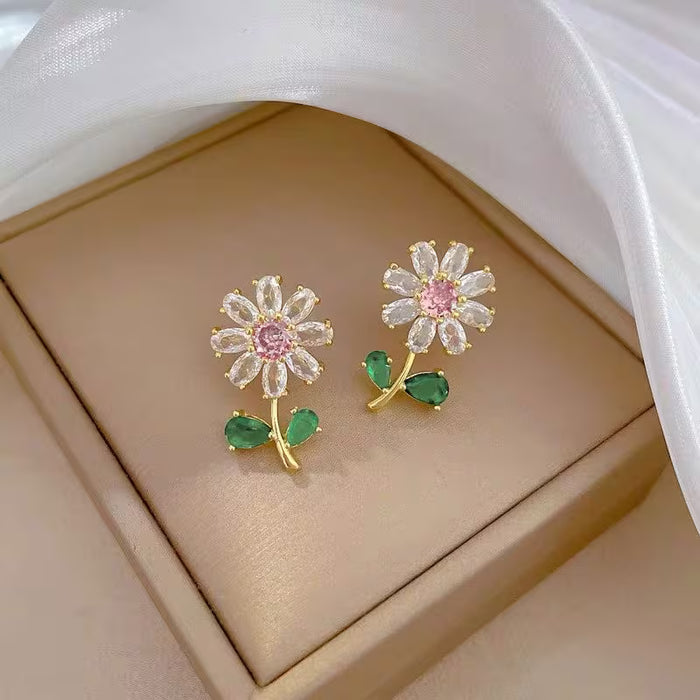 Pendientes de botón de flor de circonita dulce y linda