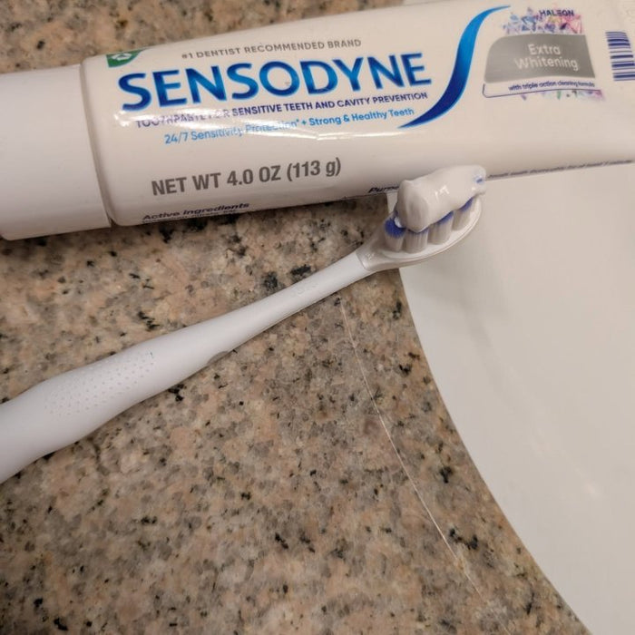 Sensodyne Pasta dental  Extra Blanqueadora y con Protección Anticaries con flúor - 77 g