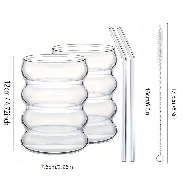 2 vasos de batidos con pajitas ondulados diseño espiral