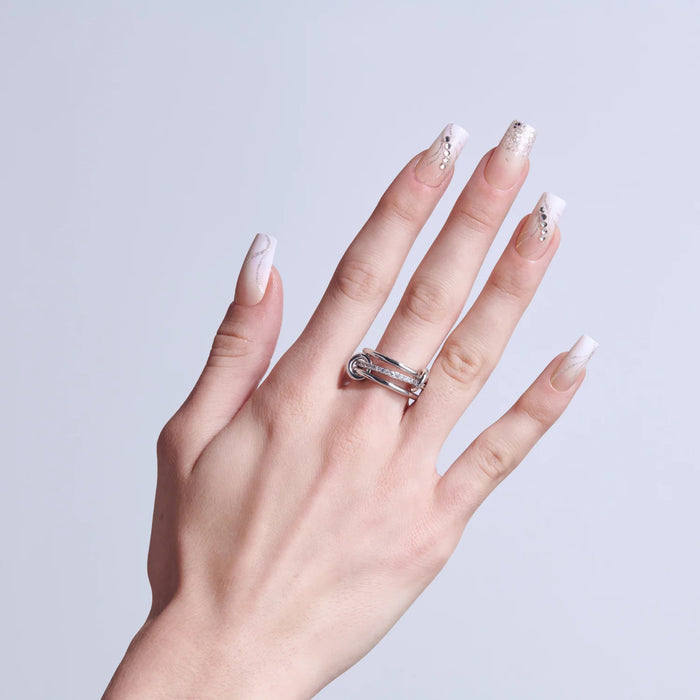 KISS GLAM Uñas 3D y con joyas Envuelto en belleza