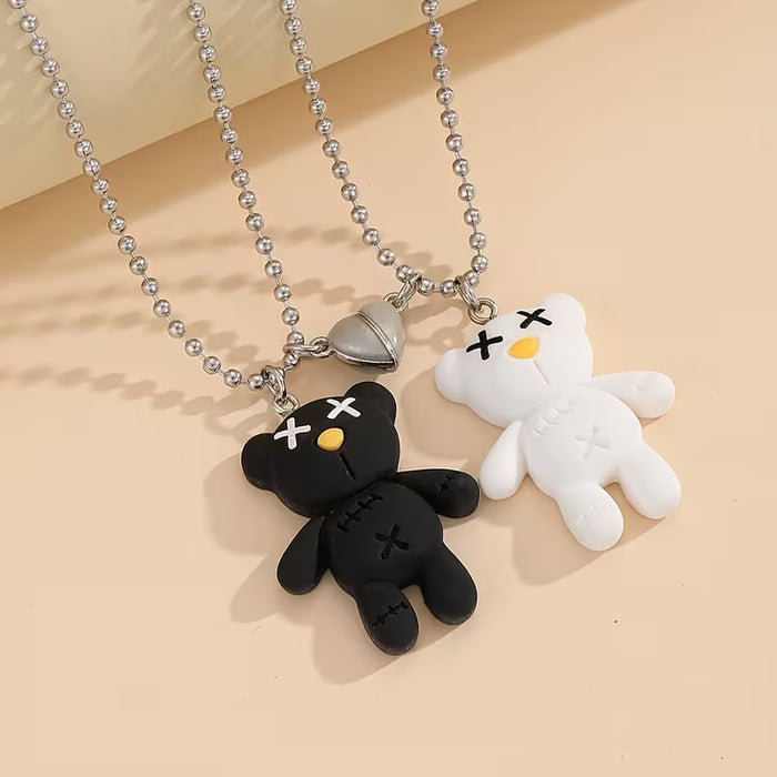 Set de 2 Collares para Pareja de Ositos con Forma de Corazón que Brillan en la Oscuridad