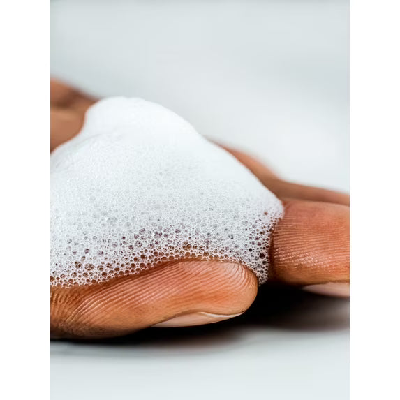 Tratamiento en espuma purificante y calmante para el cuero cabelludo Canviiy ScalpBliss