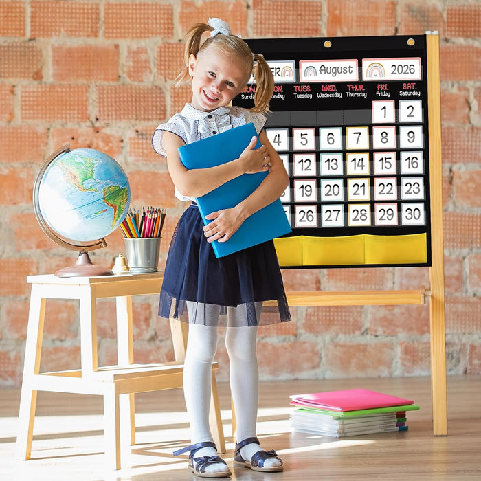 Calendario de aula negro con 89 tarjetas para estudiantes y niños