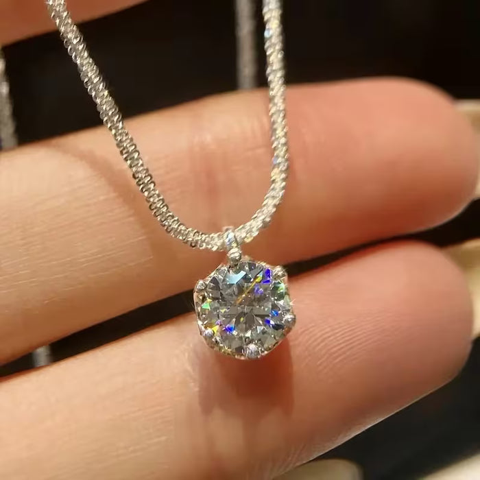 Un collar con colgante elegante para mujer, con un diseño de cadena fácil, para el uso diario
