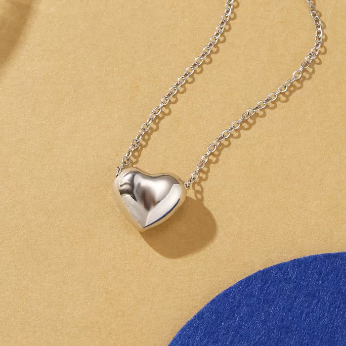 1 Collar con colgante de corazón de acero inoxidable para mujeres