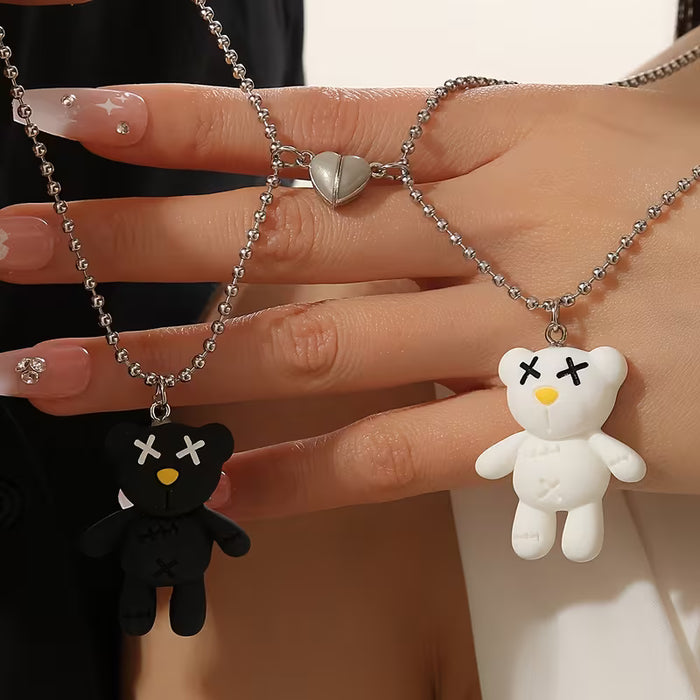 Set de 2 Collares para Pareja de Ositos con Forma de Corazón que Brillan en la Oscuridad