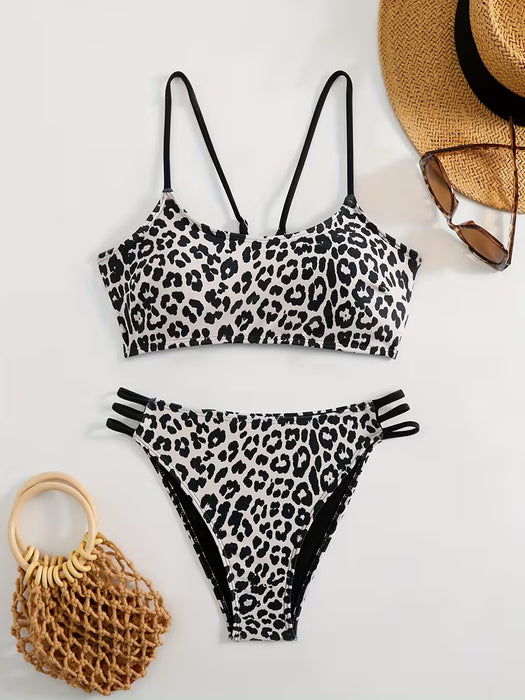 Conjunto de Traje de Baño para Mujer con Estampado de Leopardo y Detalle de Cordones