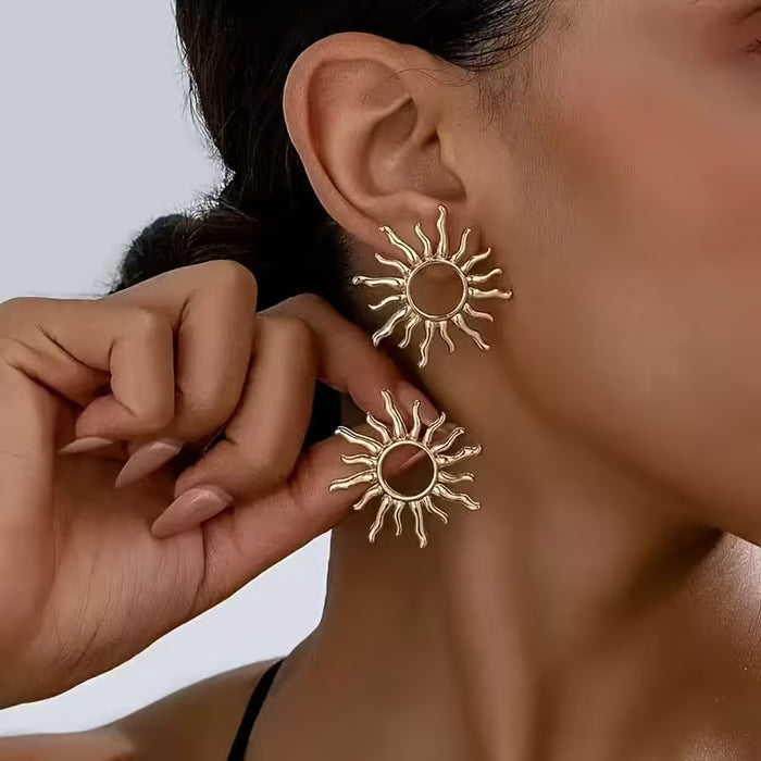 Un par de elegantes aretes de girasol para mujer - Diseño vintage de pétalo dorado
