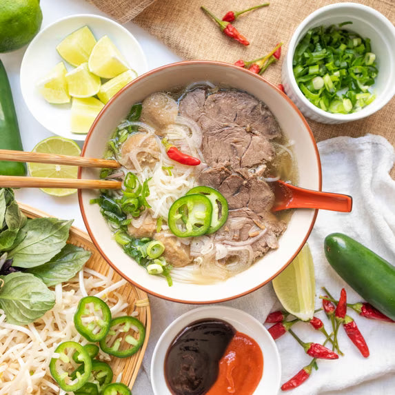 Base para sopa "Pho" con sabor a carne de res Quoc Viet Cot Pho Bo 10 oz (283 g)