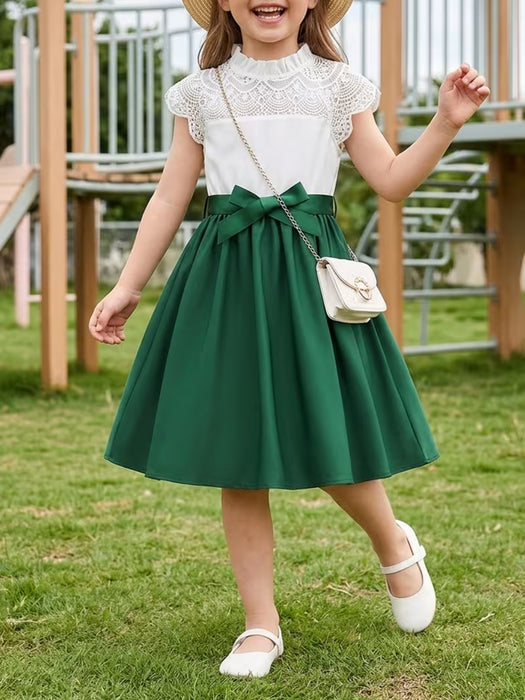 Vestido de verano blanco sin mangas de línea para niña con cinturón