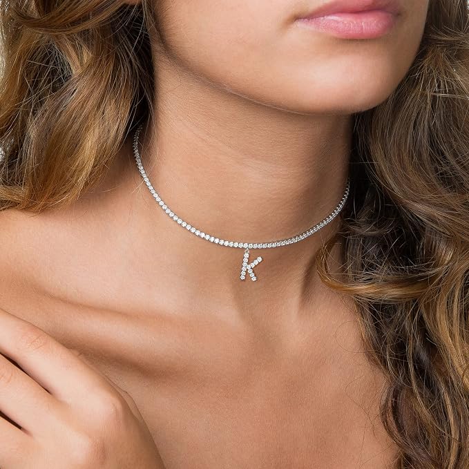Collar gargantilla con diamantes de circonita cúbica brillantes para mujer con letra inicial