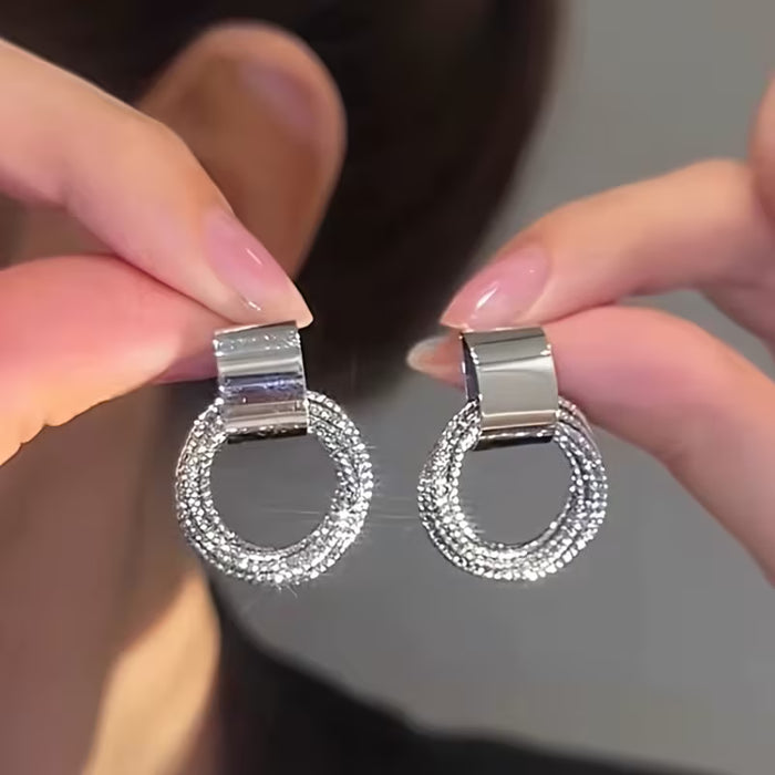 1 Par de Pendientes Minimalistas Creativos con Círculos Huecos en Capas
