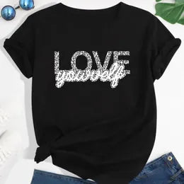 Camiseta negra de mujer con estampado gráfico "Ámate a ti misma"
