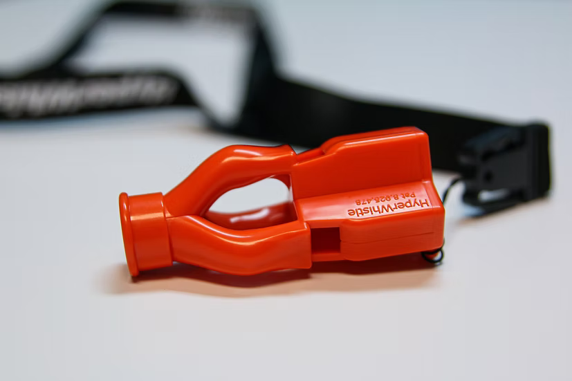 Hyperwhistle, el silbato más potente del mundo, con hasta 142 dB de volumen