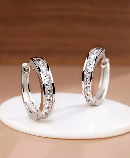 Shein 1 par de preciosos pendientes de aro con circonitas cúbicas