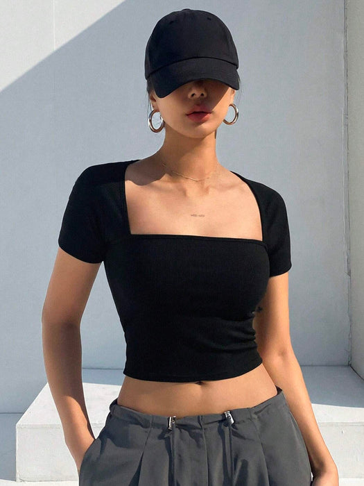 SHEIN DAZY Camiseta corta de mujer de cuello cuadrado de manga corta