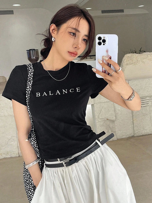 SHEIN DAZY Camiseta de manga corta estampada con letras para mujer