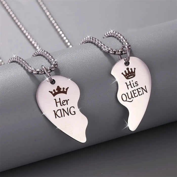 2 Collar con colgante de corazón para parejas King & Queen