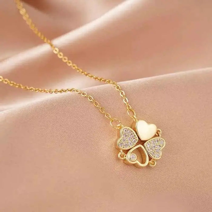 Collar con colgante de corazón para mujer: con piedras brillantes y diseño elegante.