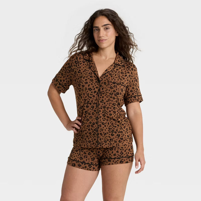 Conjunto de pijama de top y pantalones cortos de manga corta