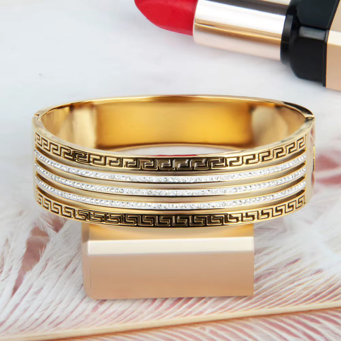 Brazalete retro de acero de titanio dorado para mujer