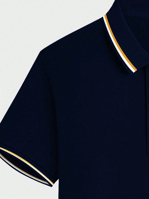 SHEIN Polo de hombre INAWLY con cuello abotonado y estampado de escudo