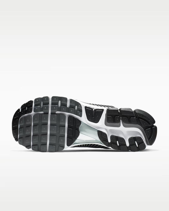 Nike Zoom Vomero 5 SE SP