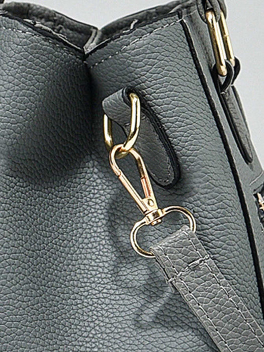 SHEIN Bolsa casual de hombro con colgante de pompón, para mujeres